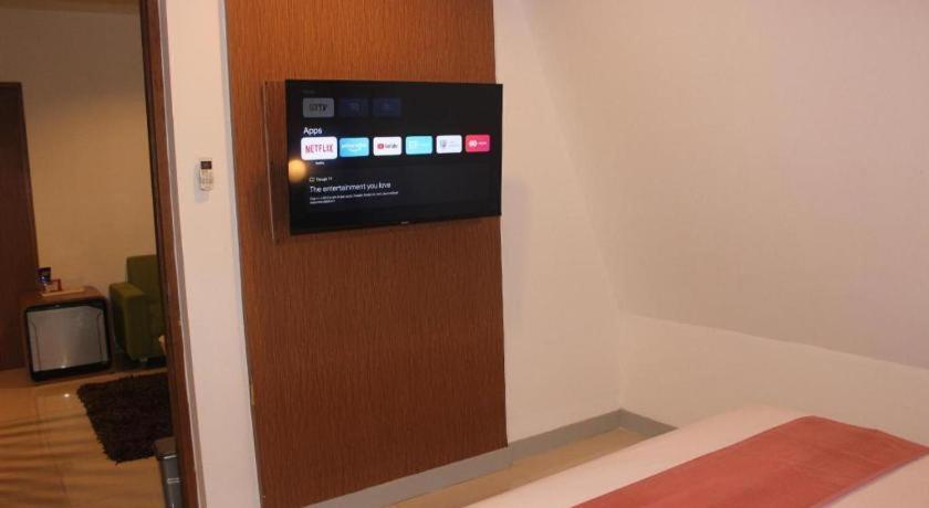 Hotel Pomelotel Patra Kuningan 3*