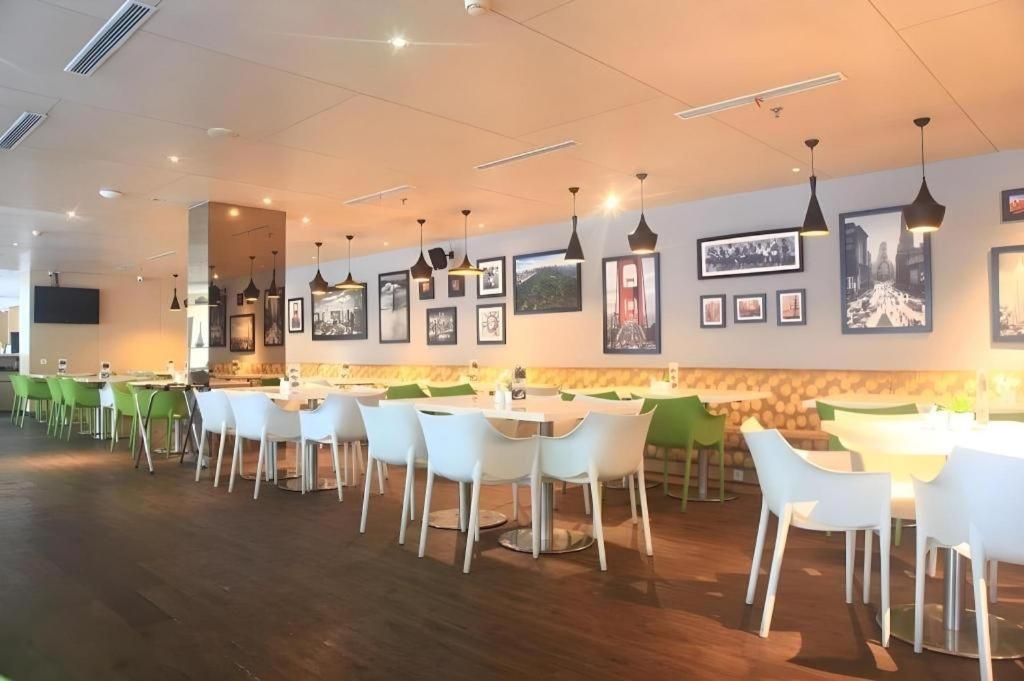 Hotel Pomelotel Patra Kuningan 3*
