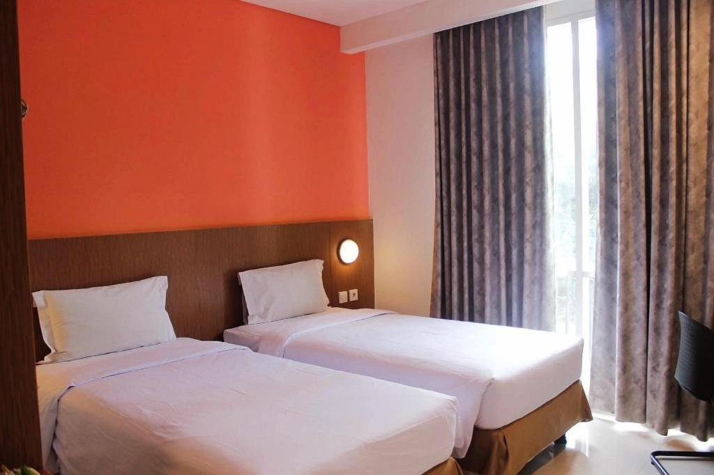 Hotel Pomelotel Patra Kuningan 3*